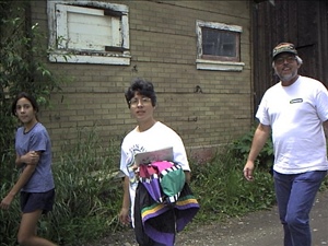 072598crest035.jpg