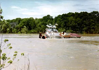 small_towboat14.webp